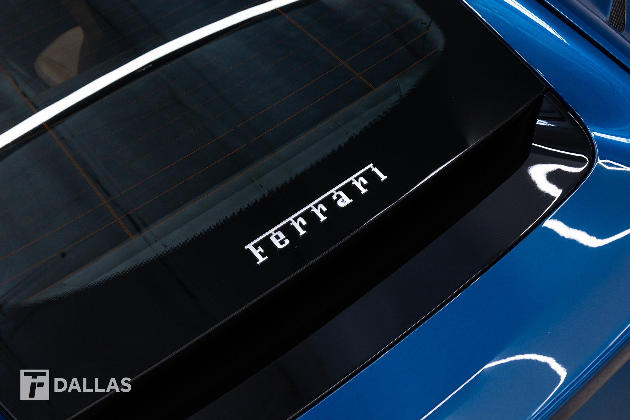 Used 2018 Ferrari 812 Superfast RWD image 16