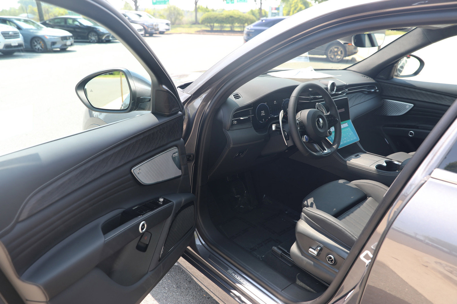 New 2024 Maserati Grecale GT image 14