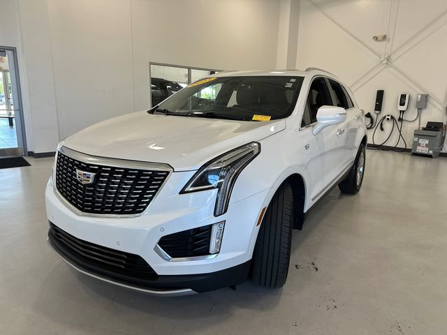 Used 2023 Cadillac XT5 Premium Luxury w/ LPO, Floor Liner Package AWD/4WD image 5