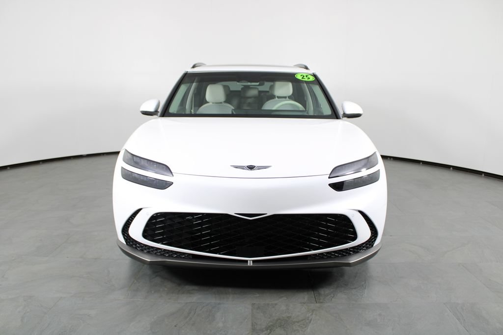 Used 2025 Genesis GV60 RWD image 12