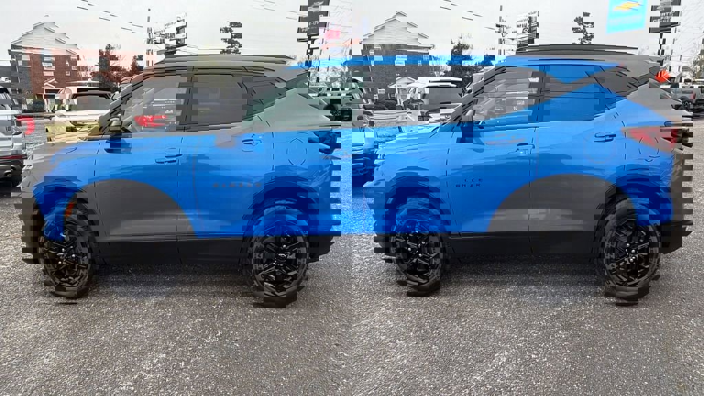 Certified 2025 Chevrolet Blazer LT w/ Midnight/Sport Edition image 8