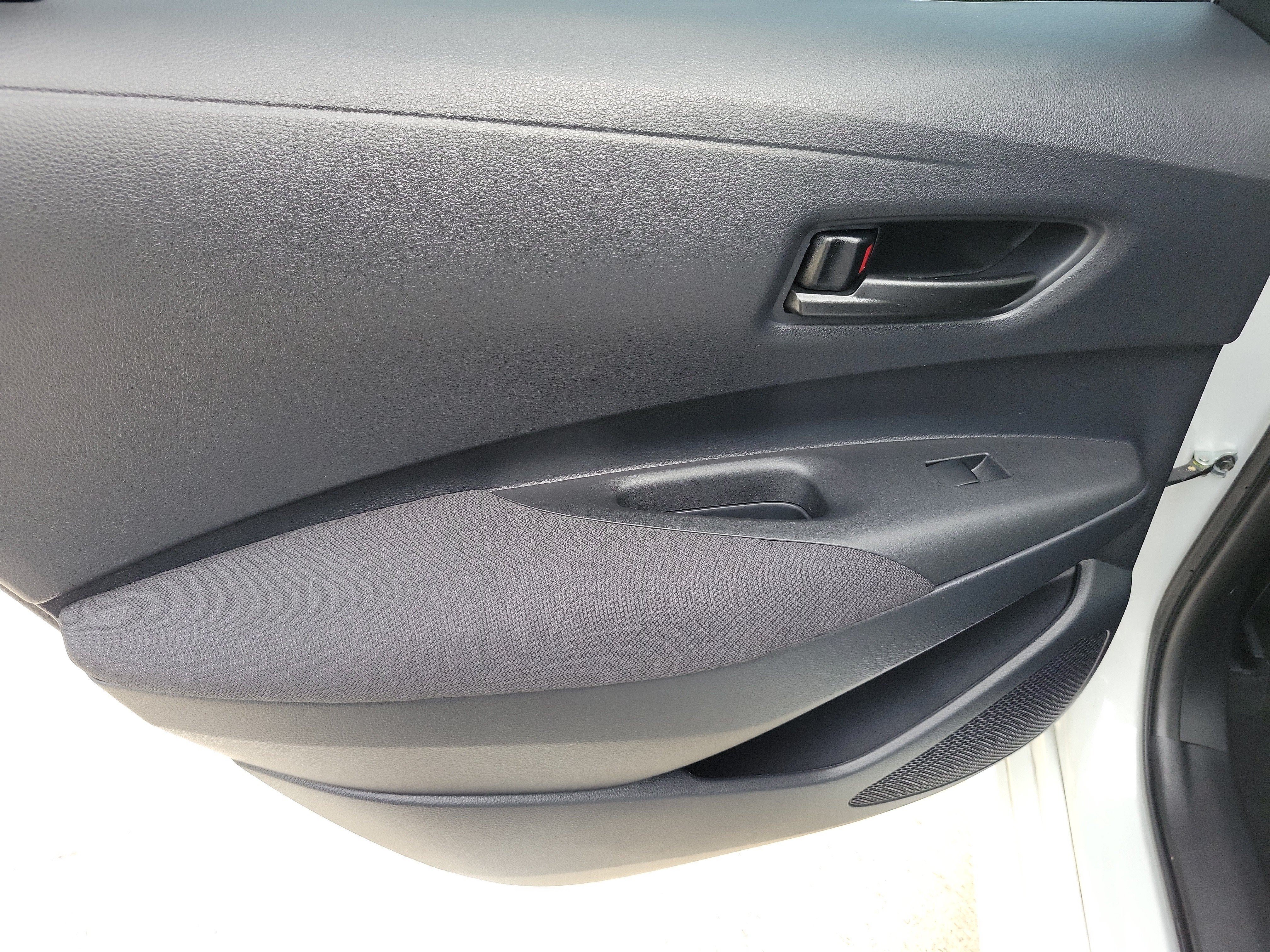 Used 2025 Toyota Corolla LE FWD image 12