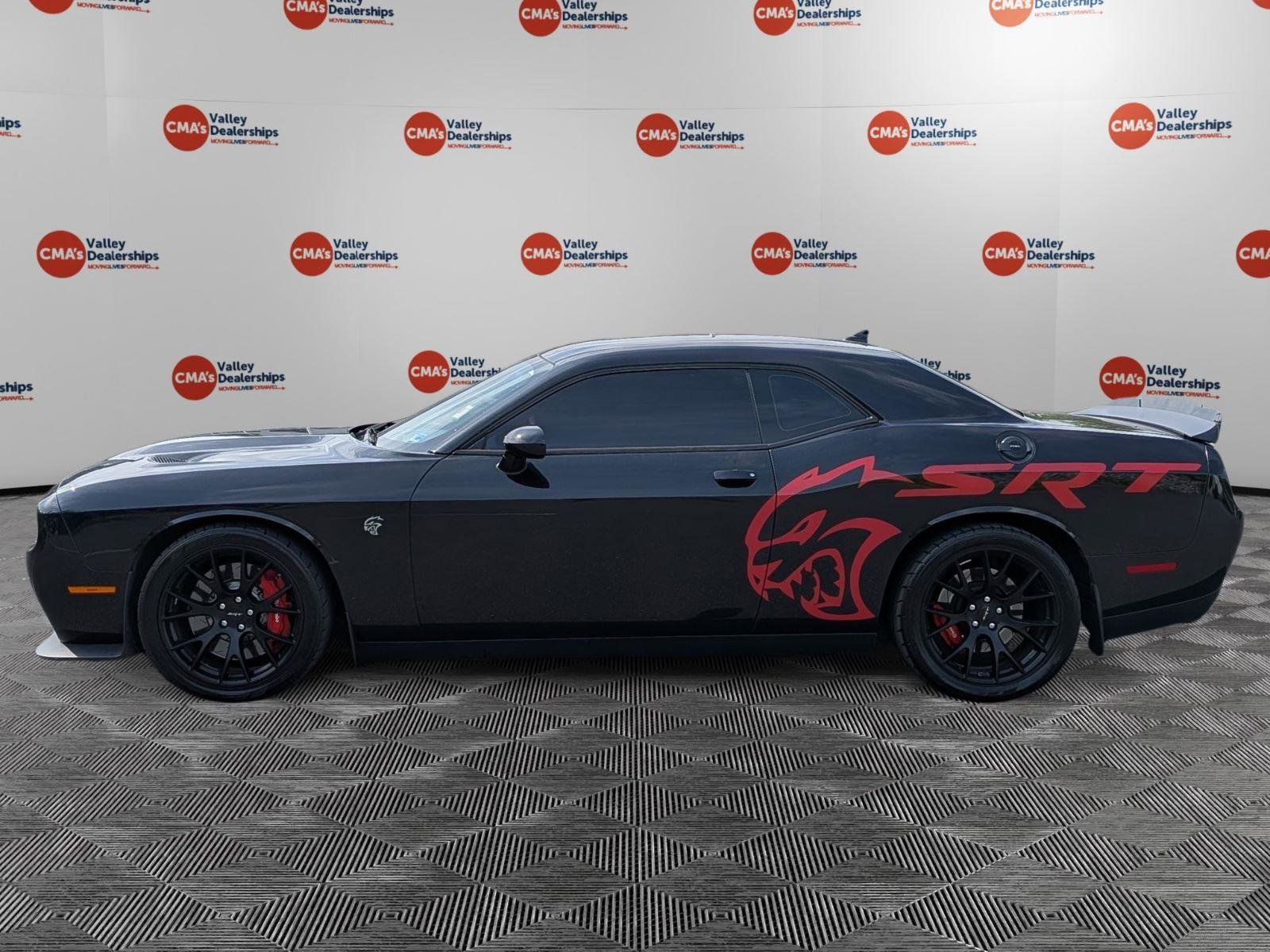 Used 2015 Dodge Challenger SRT Hellcat RWD image 8