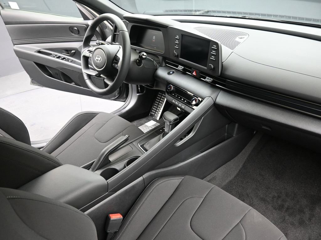 New 2026 Hyundai Elantra Sport image 12