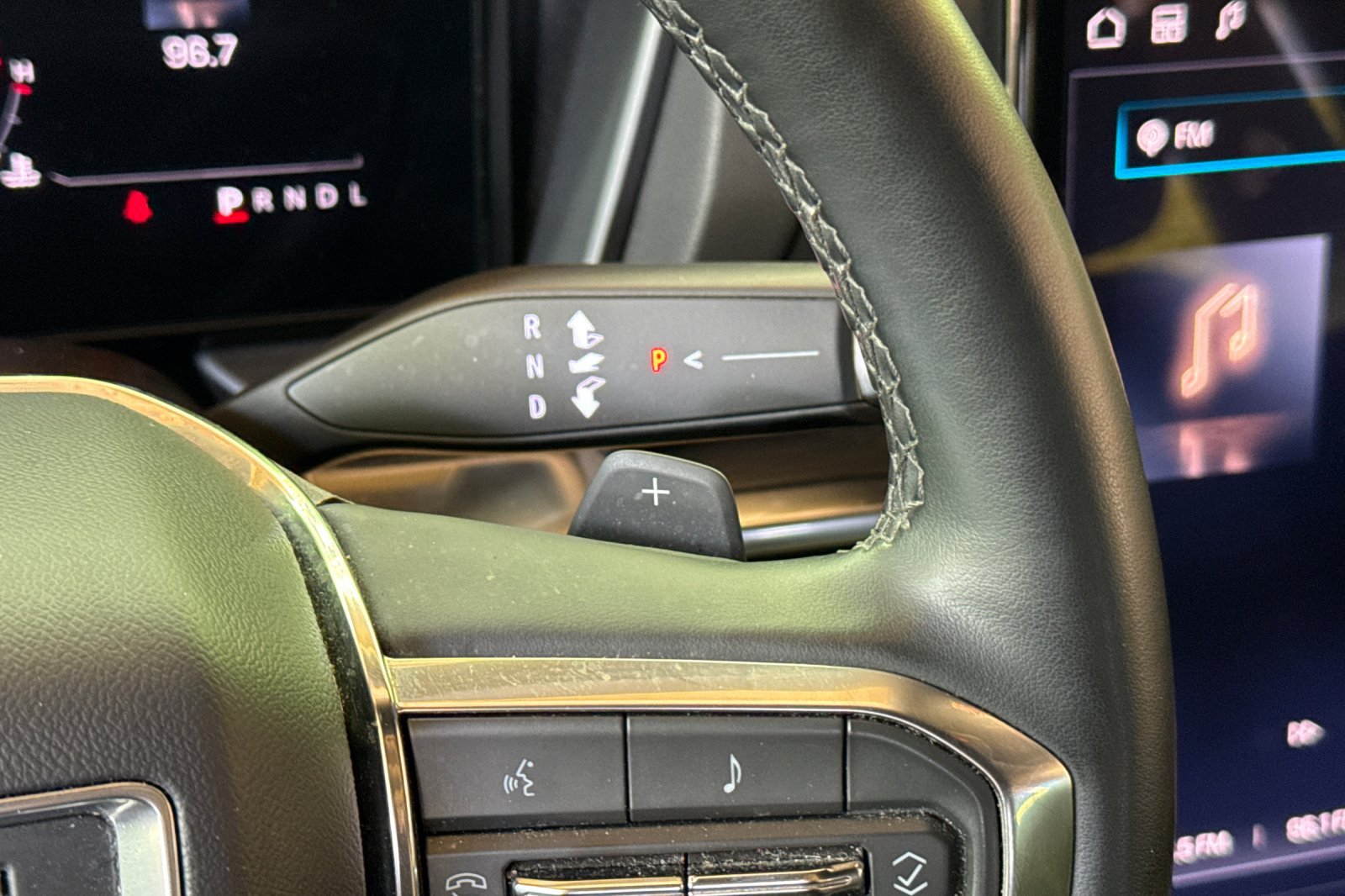 Used 2025 GMC Terrain Elevation AWD/4WD image 33