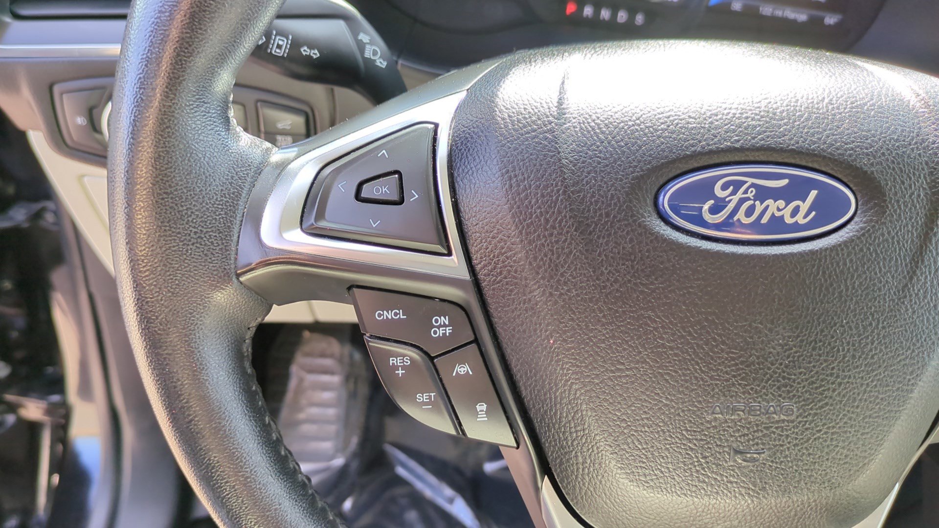 Used 2022 Ford Edge Titanium w/ Equipment Group 301A image 17