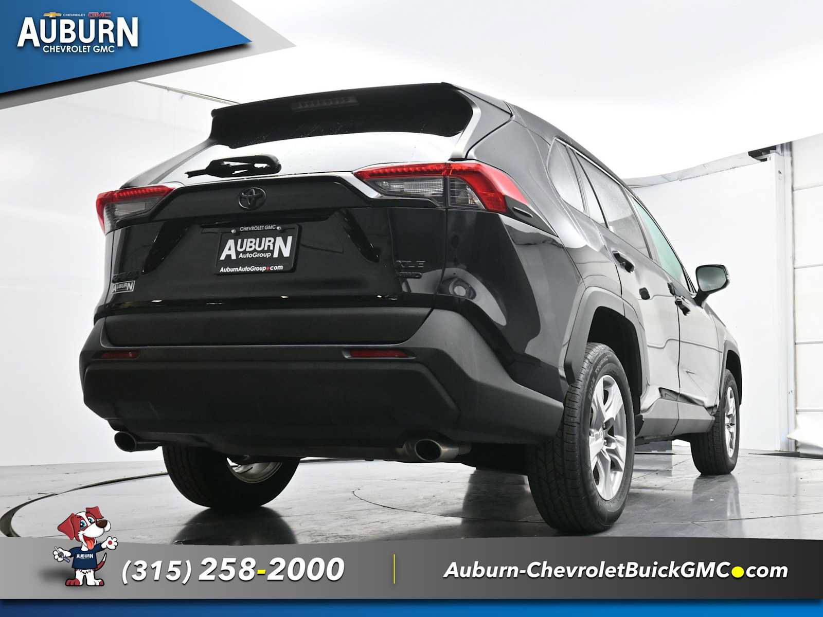 Used 2022 Toyota RAV4 XLE image 22