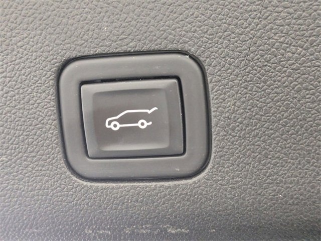 Used 2023 GMC Yukon Denali image 31