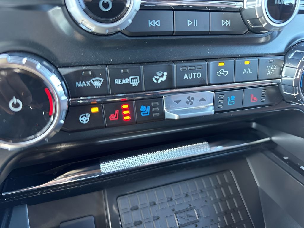 Used 2025 Ford F150 King Ranch w/ FX4 Off-Road Package image 24