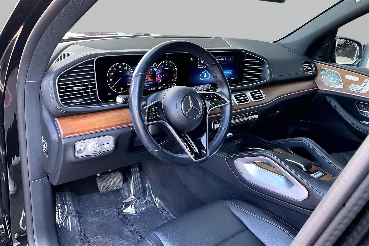 Used 2024 Mercedes-Benz GLS 450 4MATIC image 17