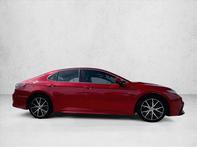 Used 2021 Toyota Camry SE FWD image 5