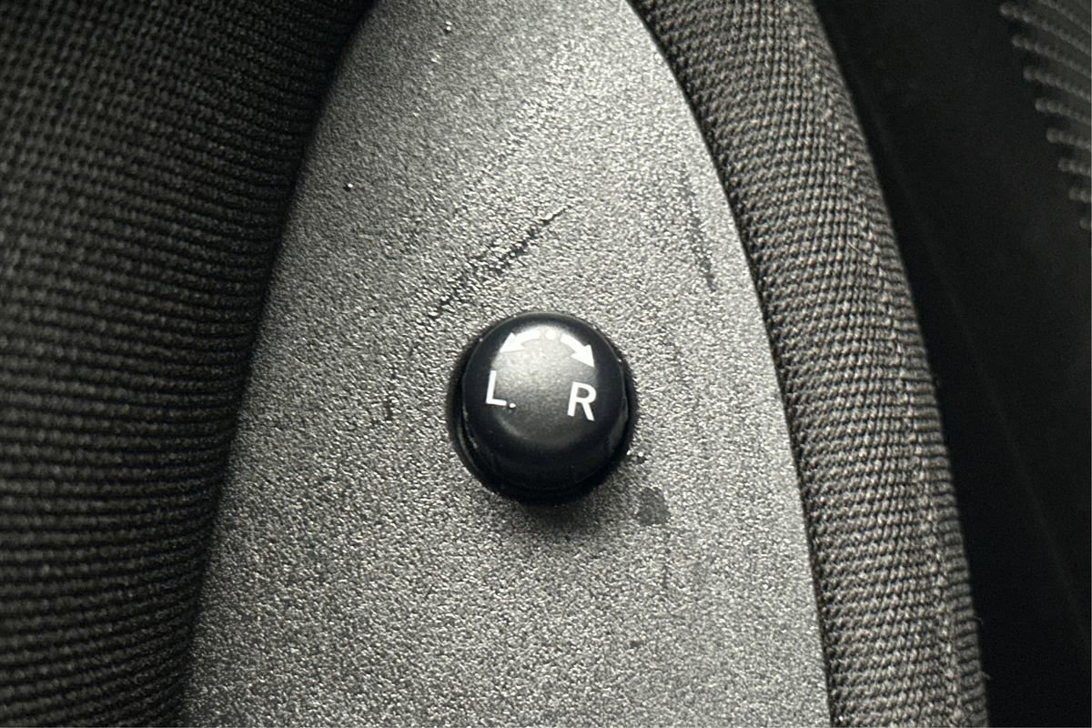 Used 2015 Nissan 370Z Coupe image 31