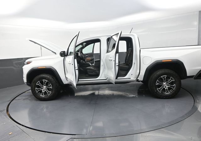 Used 2024 GMC Canyon AT4 w/ AT4 Premium Package image 55