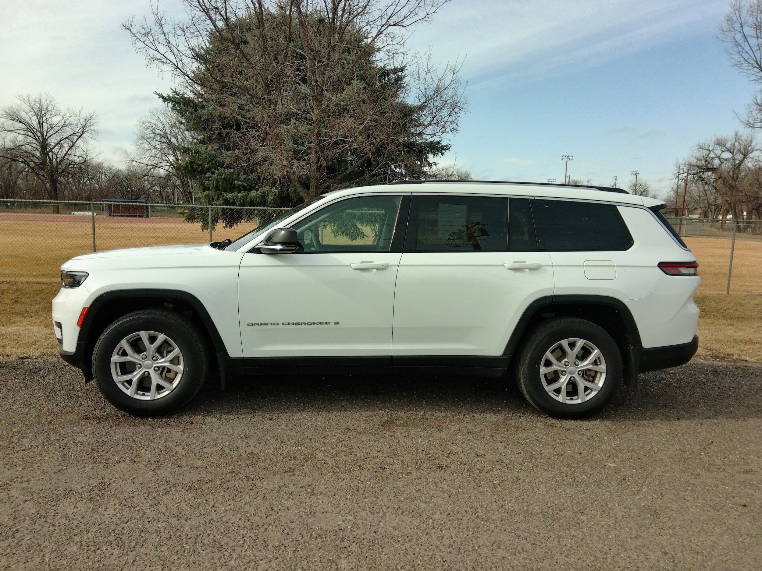 Used 2022 Jeep Grand Cherokee L Limited image 2
