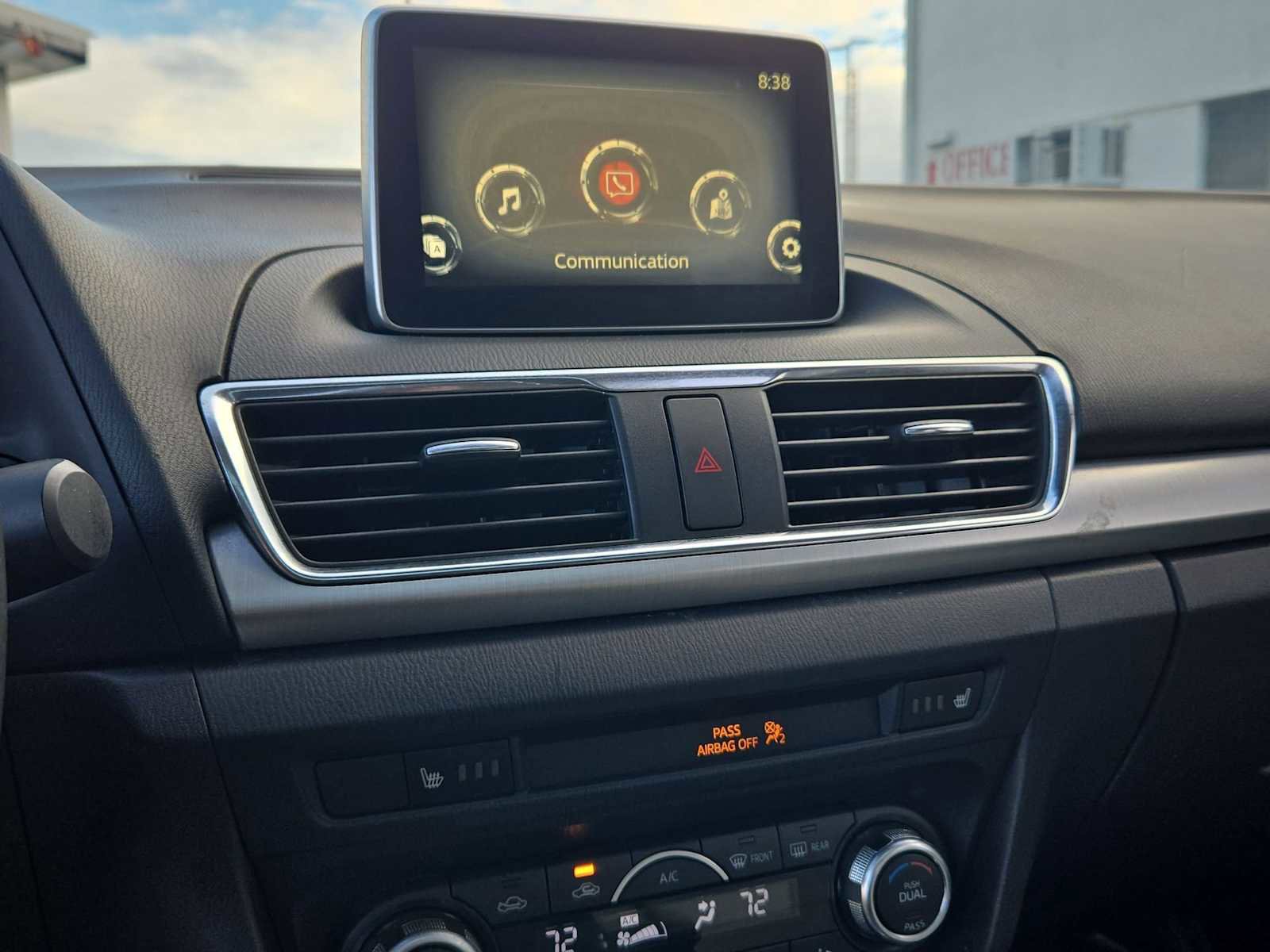 Used 2014 MAZDA MAZDA3 s Grand Touring image 29