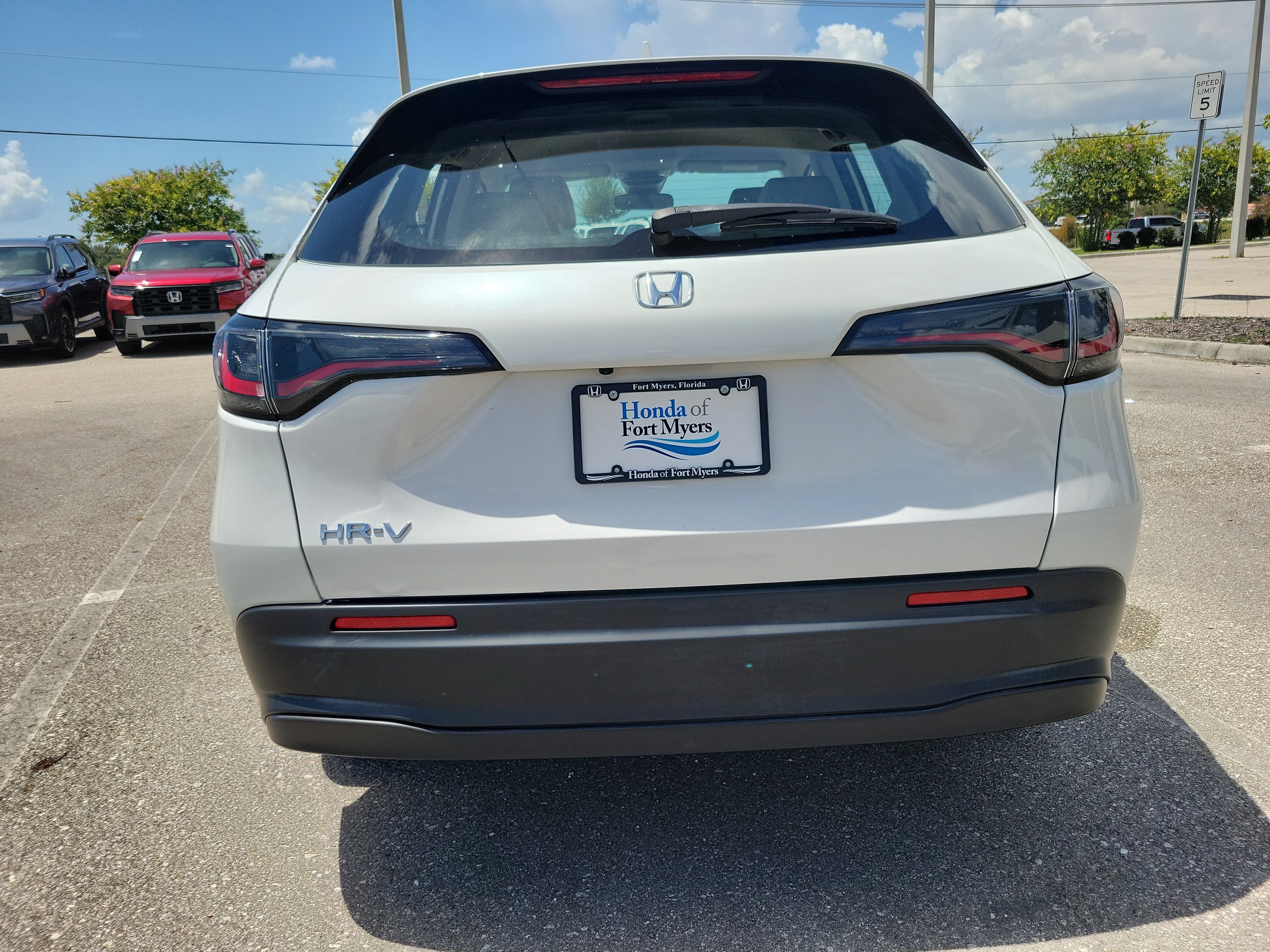 Used 2024 Honda HR-V LX image 5