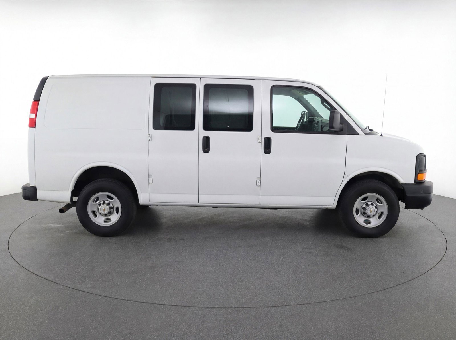 Used 2025 Chevrolet Express 3500 LT w/ LT Preferred Equipment Group image 11