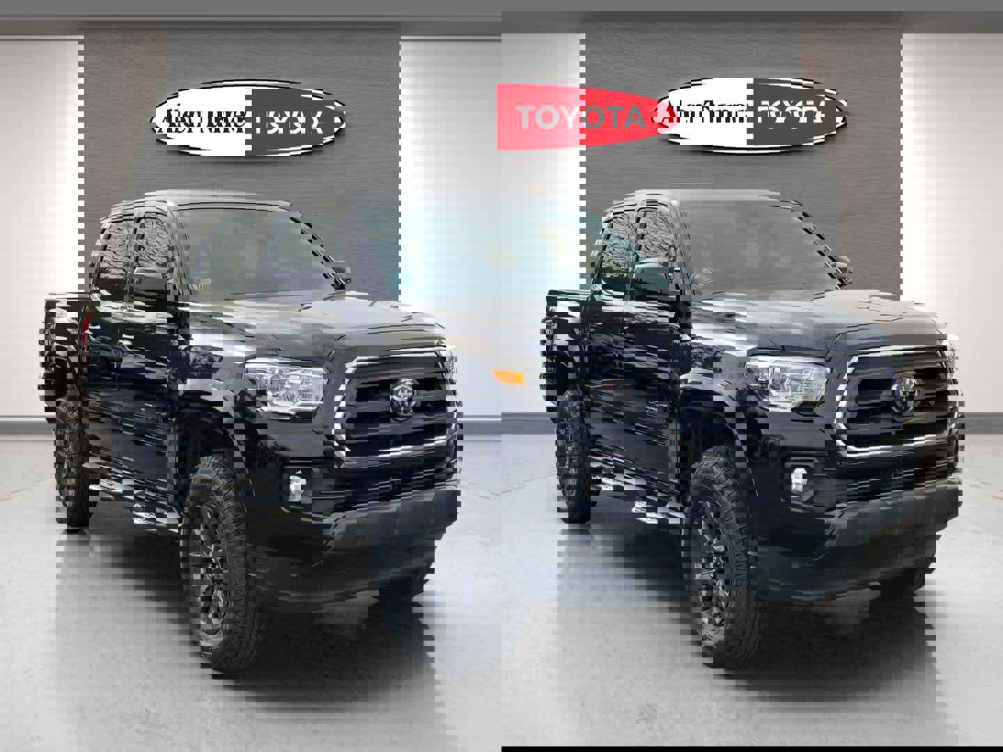 Used 2023 Toyota Tacoma SR5 image 1