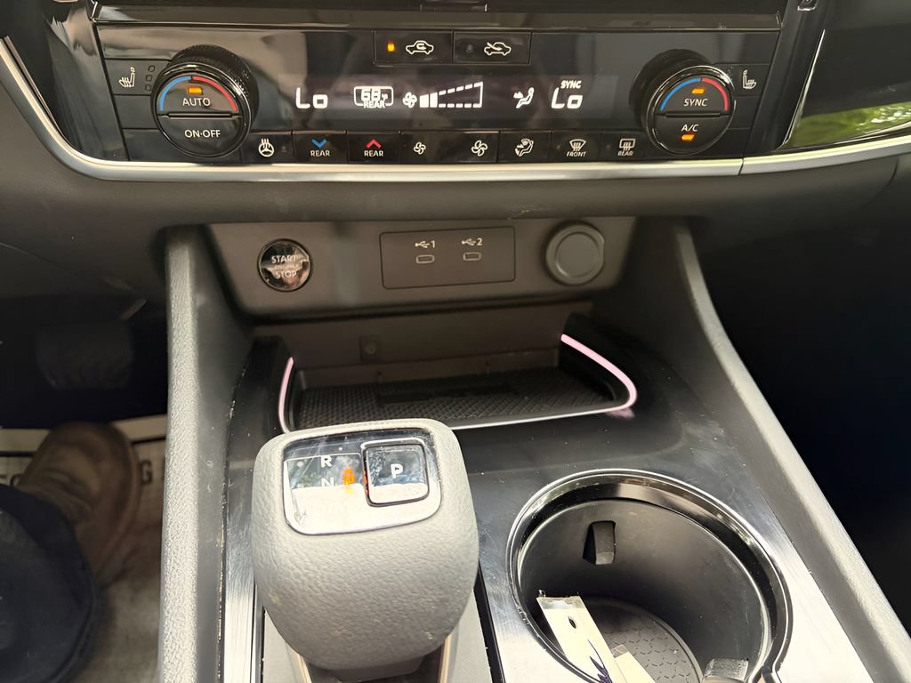 Used 2025 Nissan Rogue SL w/ Tech Package AWD/4WD image 23