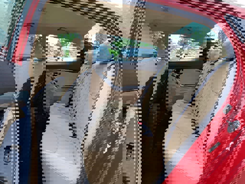 Used 2012 Hyundai Elantra GLS w/ Preferred Pkg 3 FWD image 11