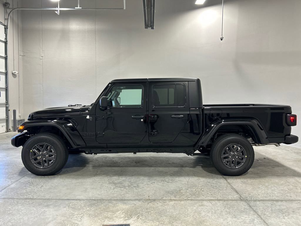 New 2026 Jeep Gladiator Sport image 9