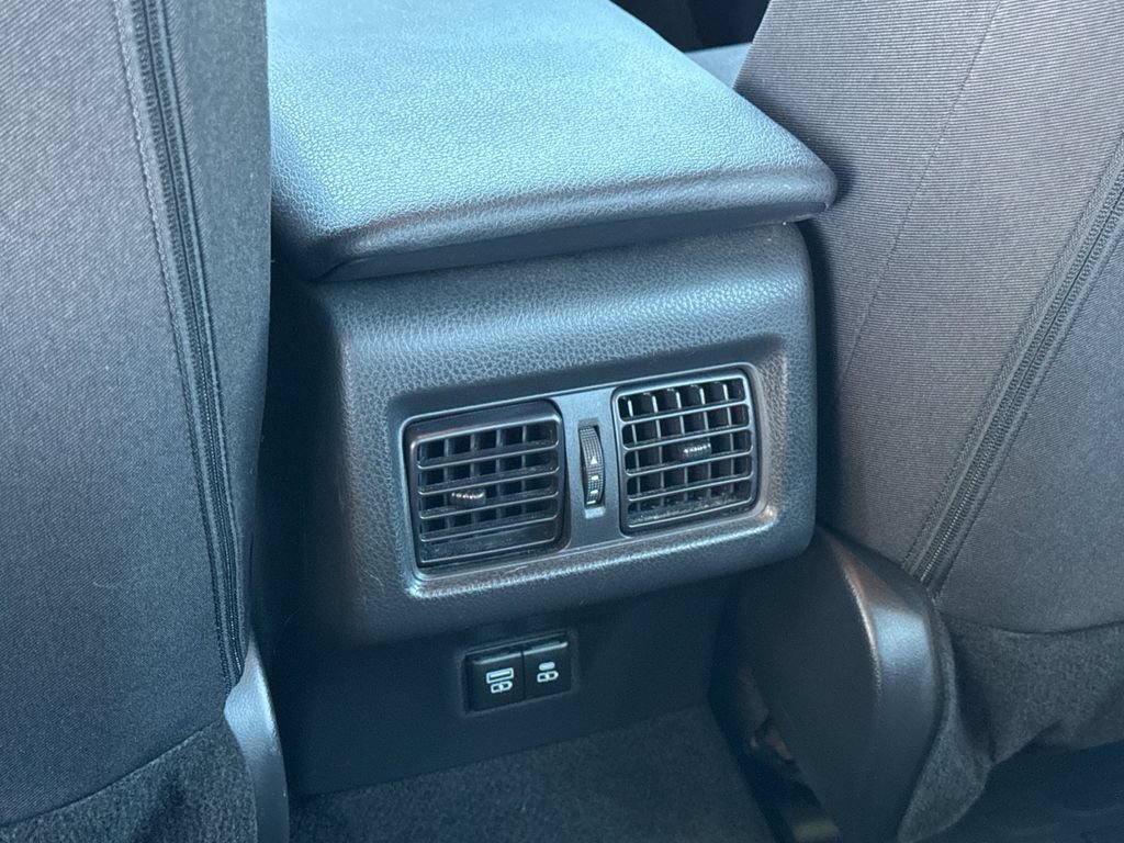 Used 2025 Toyota Camry LE FWD image 13