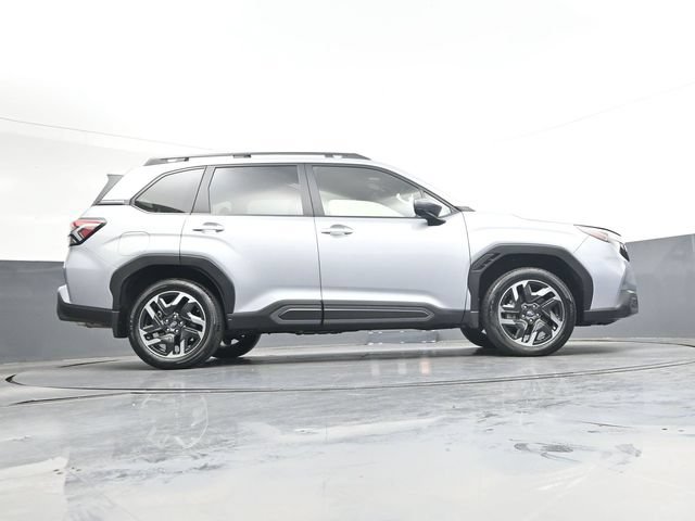 Used 2025 Subaru Forester Limited AWD/4WD image 31