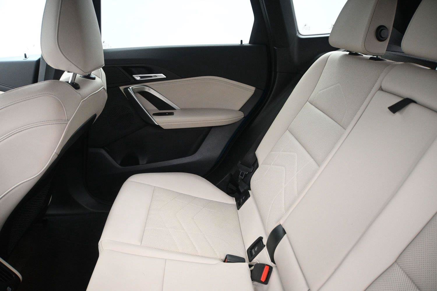 Used 2023 BMW X1 xDrive28i w/ M Sport Package AWD/4WD image 13