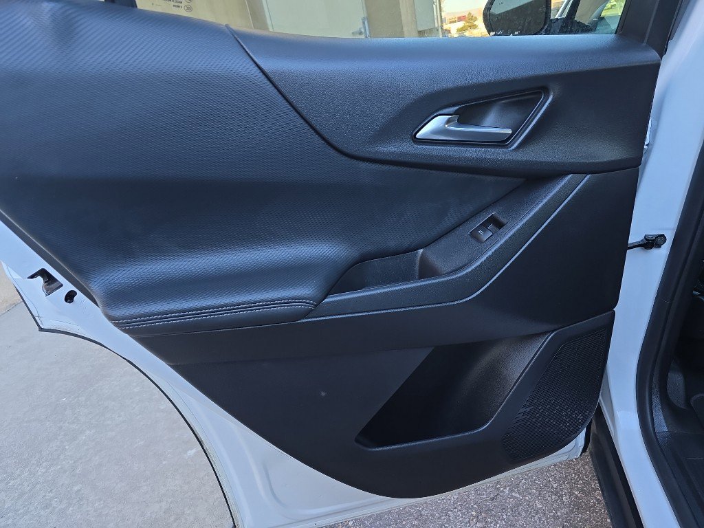 Used 2025 Chevrolet Equinox LT image 27