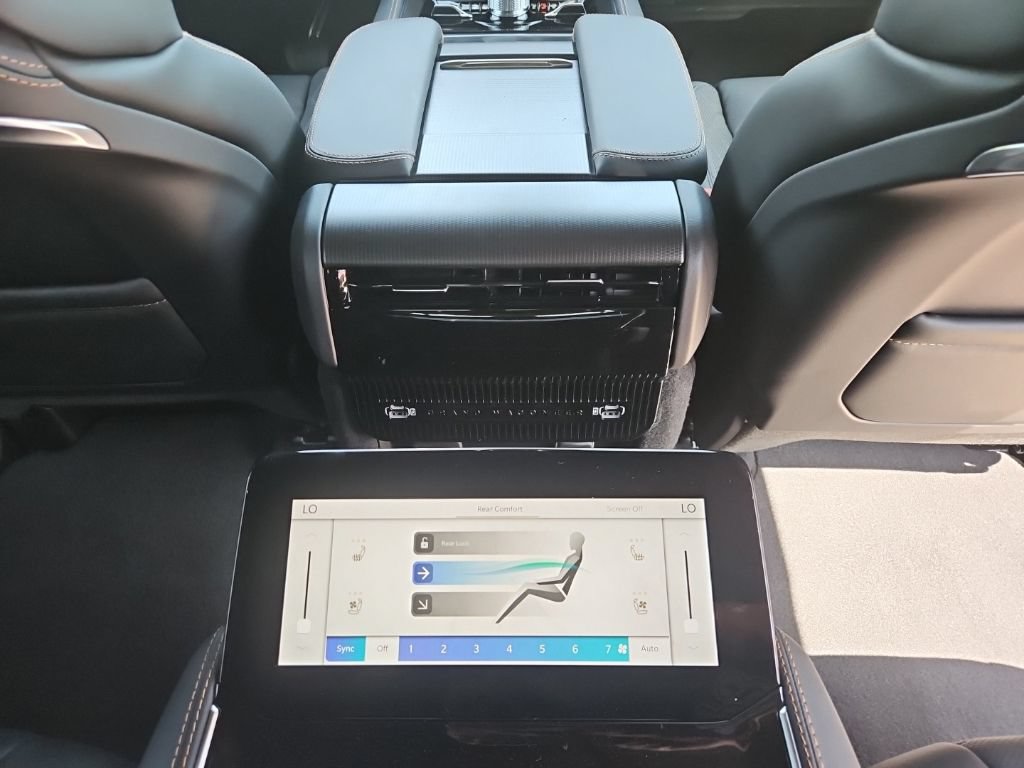 New 2026 Jeep Grand Wagoneer L Summit AWD/4WD image 33