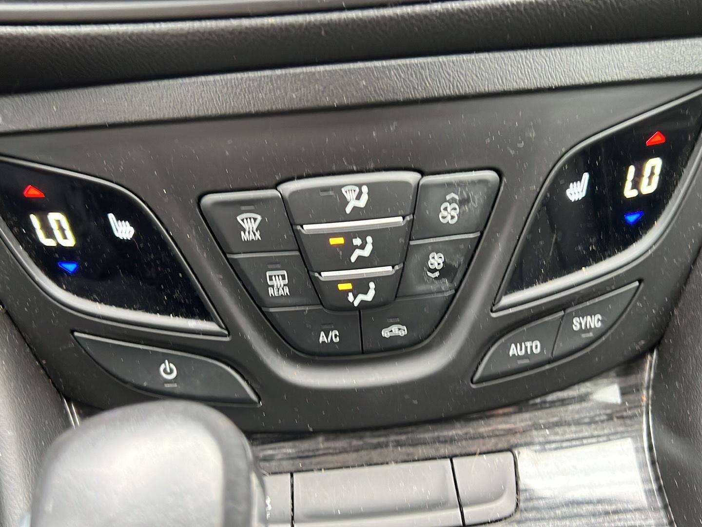 Used 2017 Buick Envision Essence AWD/4WD image 11