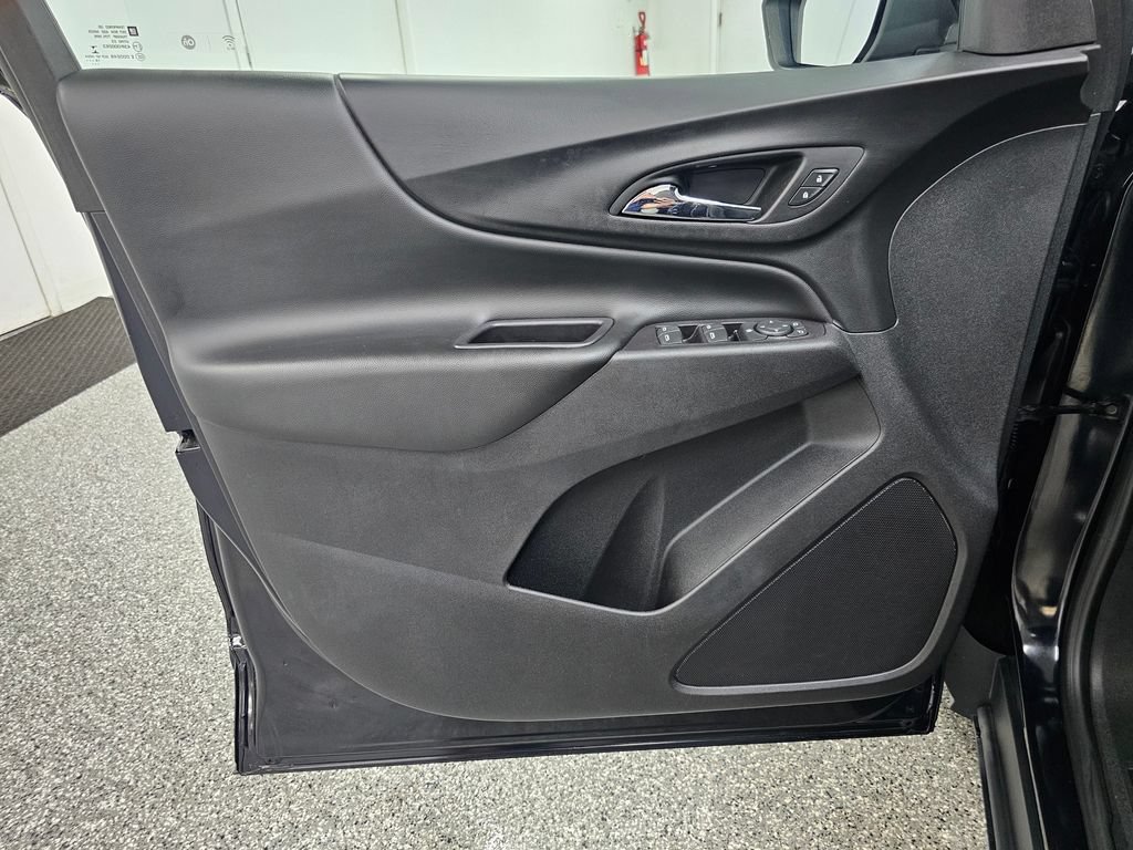Used 2020 Chevrolet Equinox LT FWD image 13