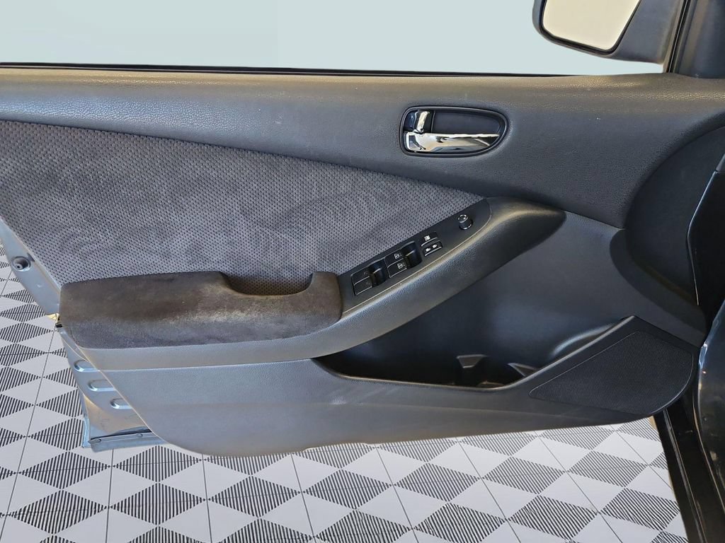 Used 2009 Nissan Altima Hybrid Sedan w/ Convenience Pkg FWD image 10