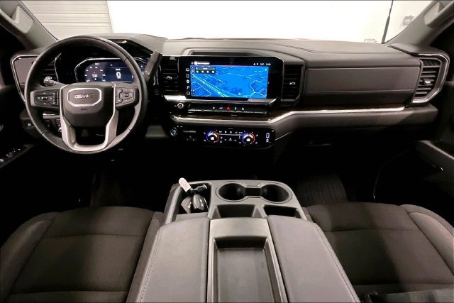 Used 2025 GMC Sierra 2500 SLE w/ SLE Value Package; AWD/4WD image 18