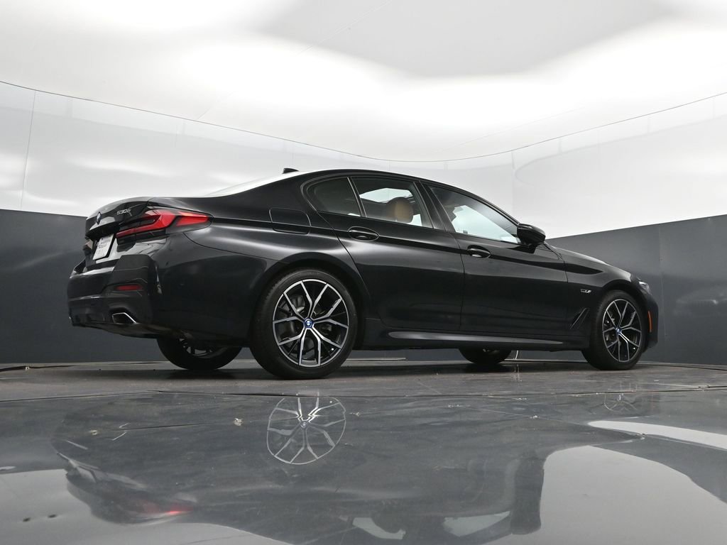 Certified 2023 BMW 530e w/ M Sport Package image 42