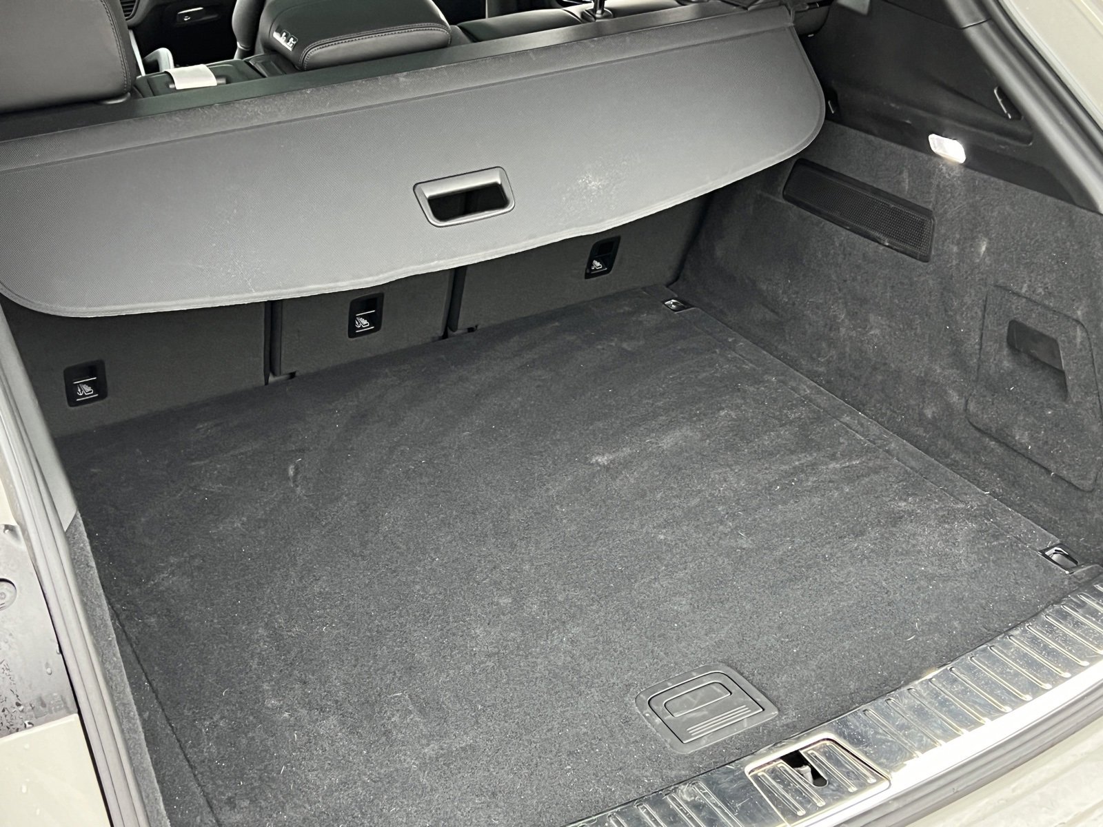 Certified 2022 Porsche Cayenne Platinum Edition image 20