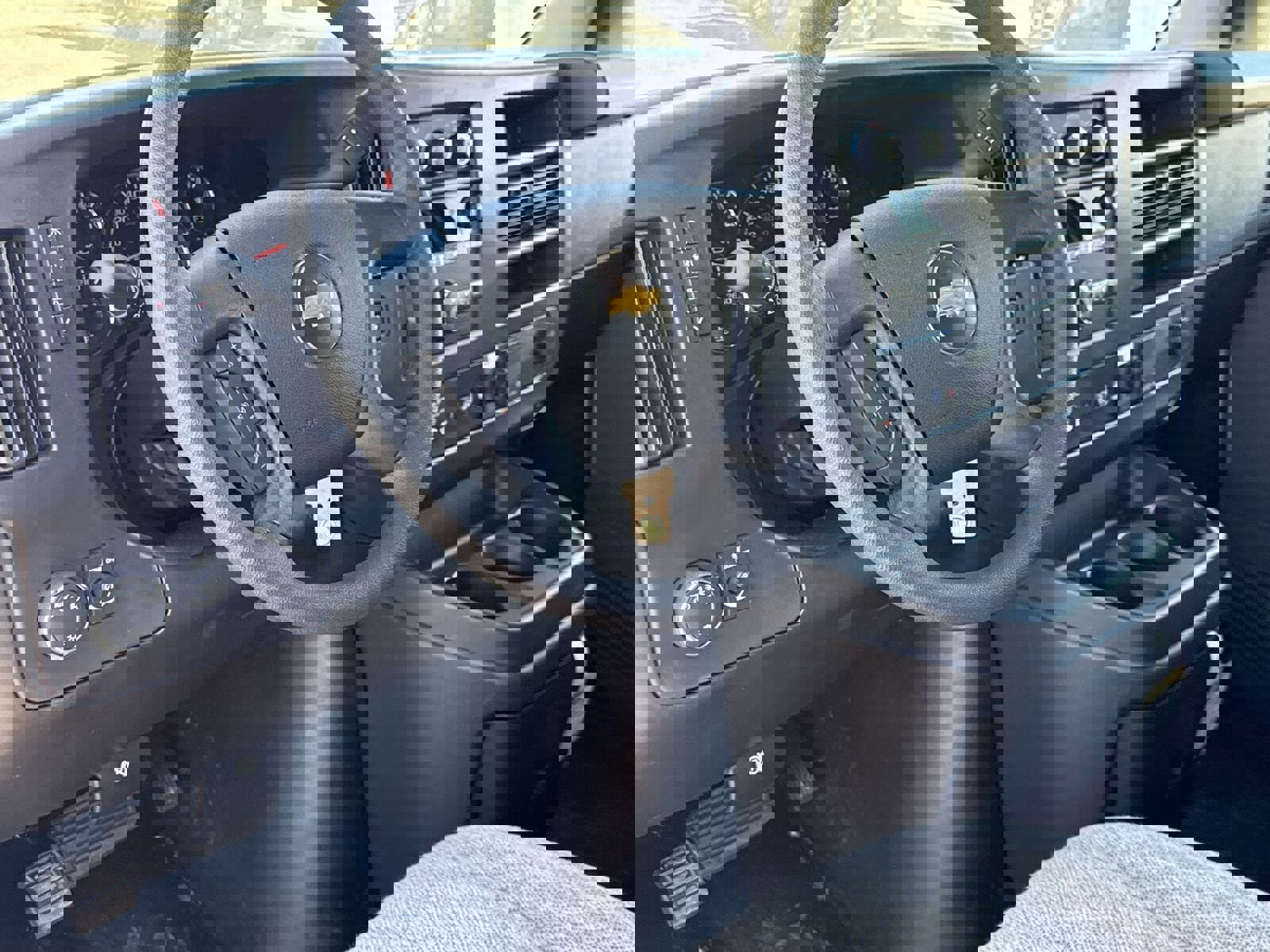 New 2024 Chevrolet Express 3500 w/ Power Convenience Package image 10