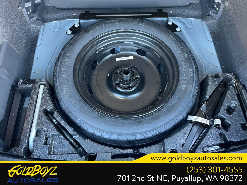 Used 2021 Volkswagen Tiguan S image 38