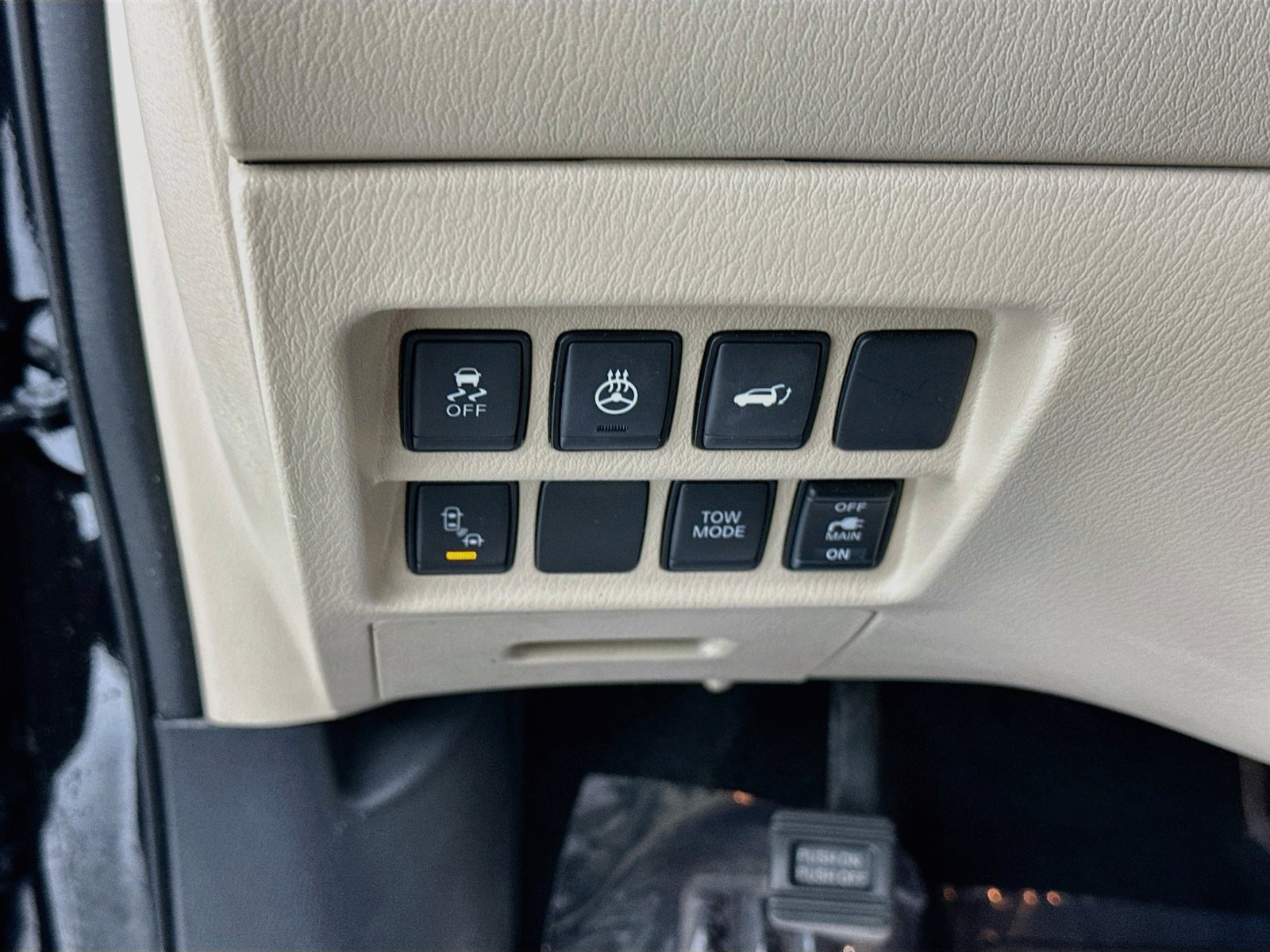 Used 2020 Nissan Pathfinder Platinum AWD/4WD image 11
