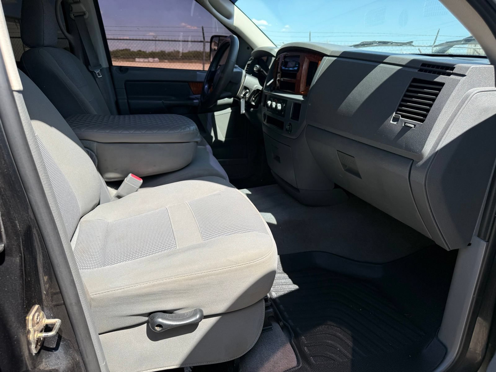 Used 2006 Dodge Ram 3500 Truck SLT RWD image 13