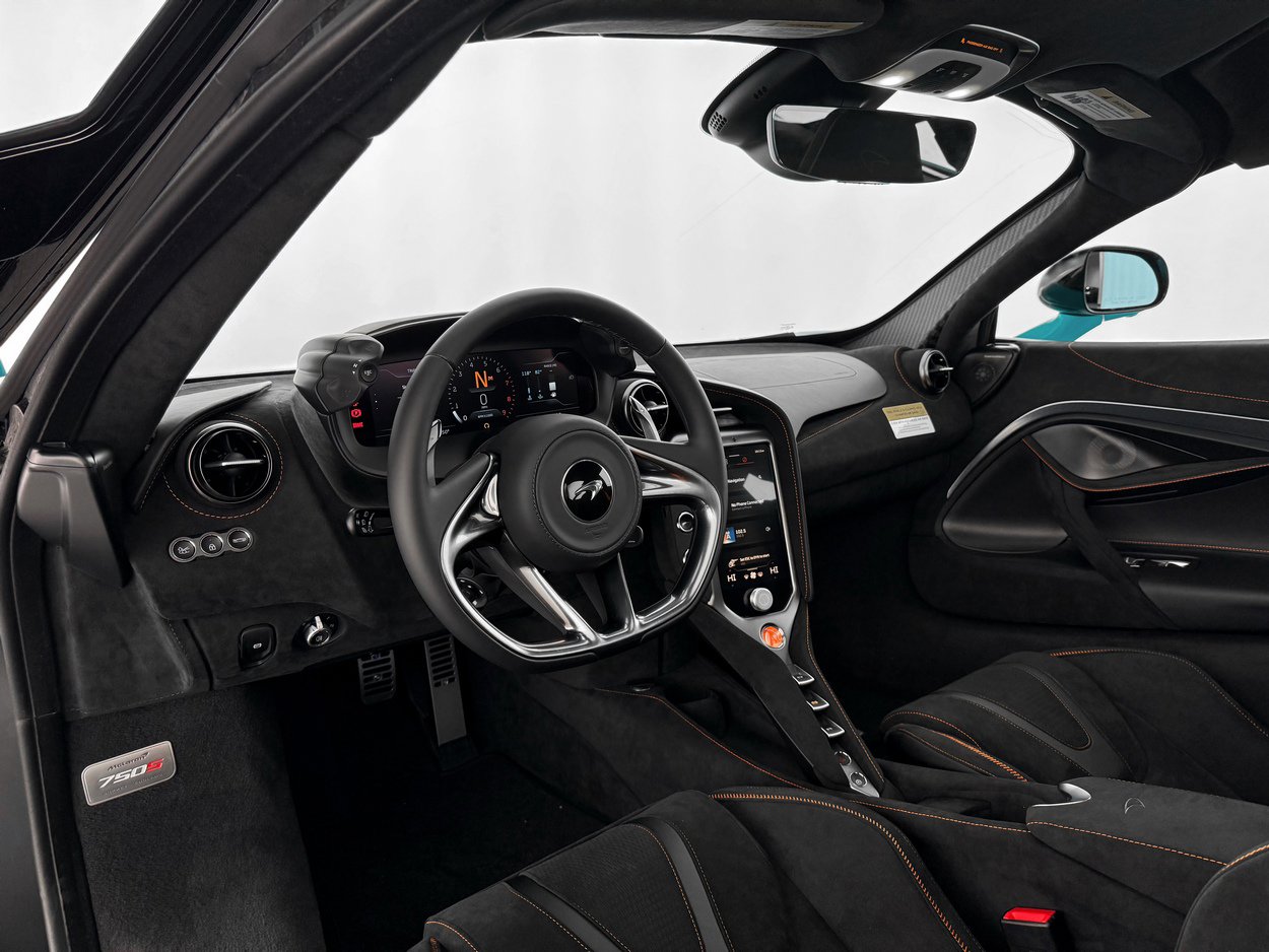 New 2026 McLaren 750S image 16