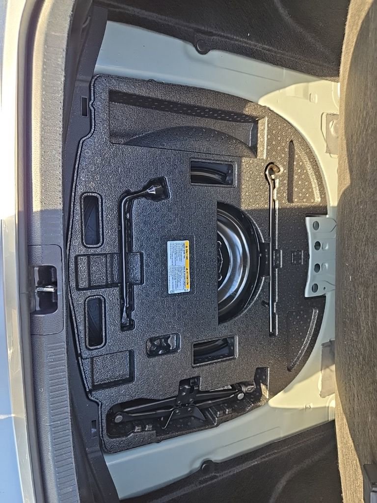 Used 2024 Toyota Camry SE w/ Cold Weather Package image 39