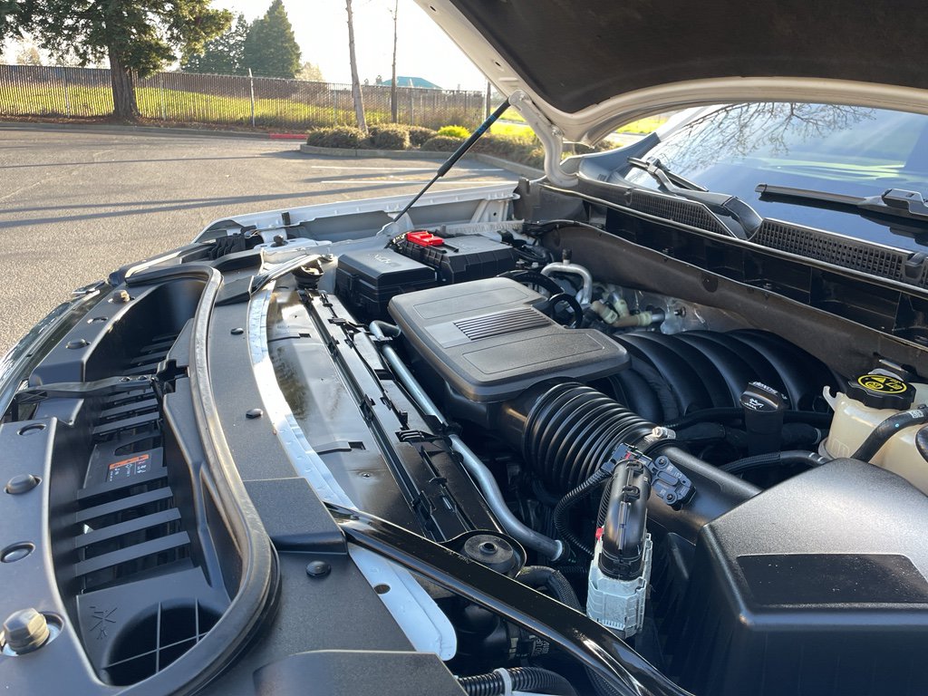 Used 2023 GMC Yukon SLT image 9