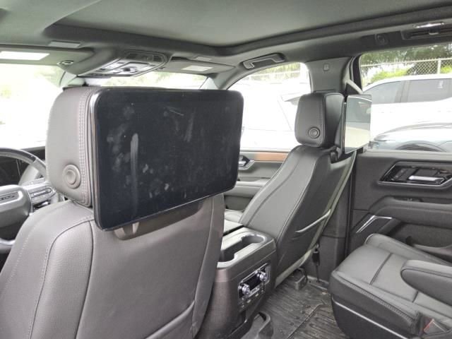 Used 2025 GMC Yukon Denali w/ Denali Reserve Package AWD/4WD image 3