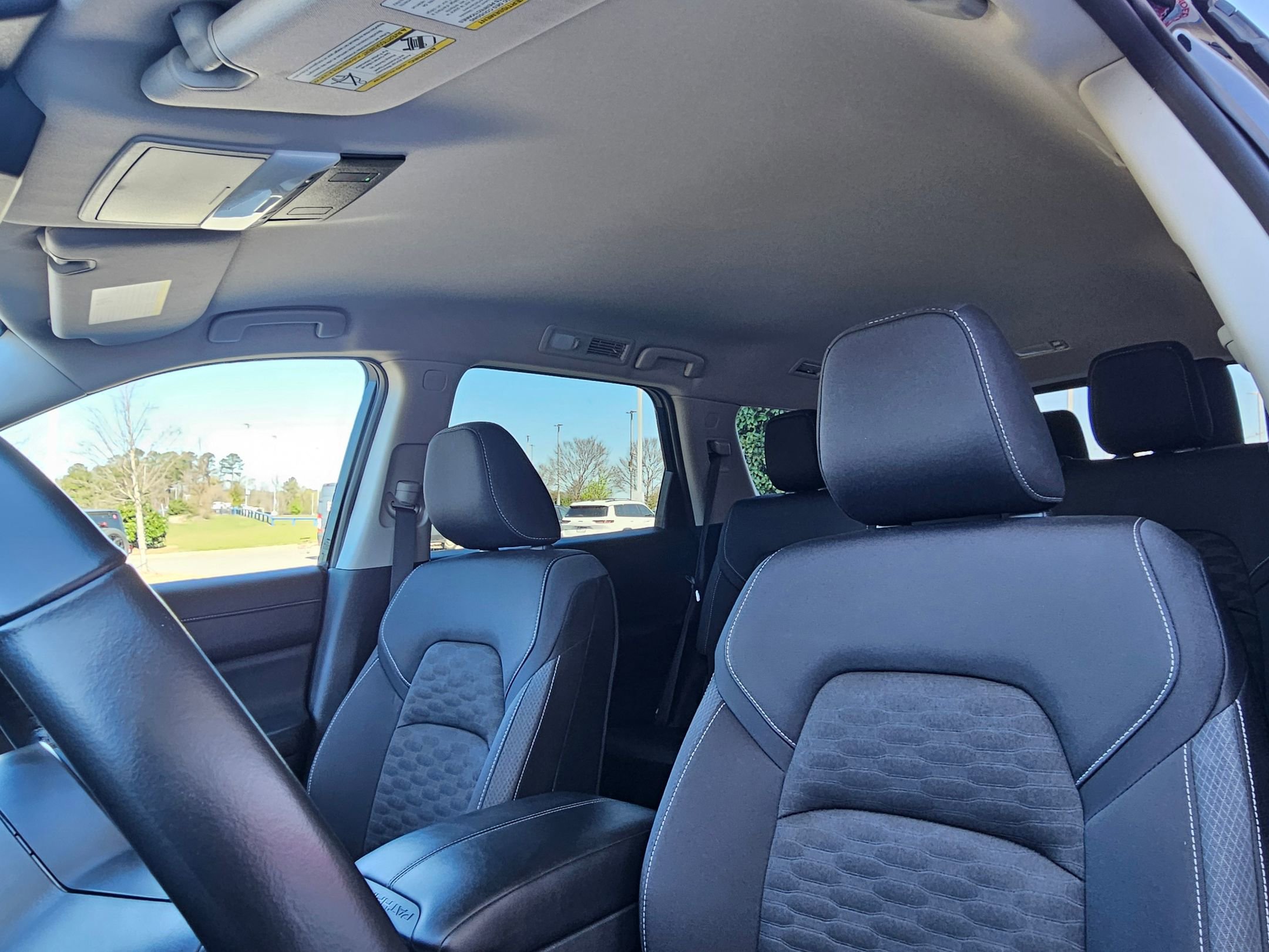 Used 2024 Nissan Pathfinder SV image 21