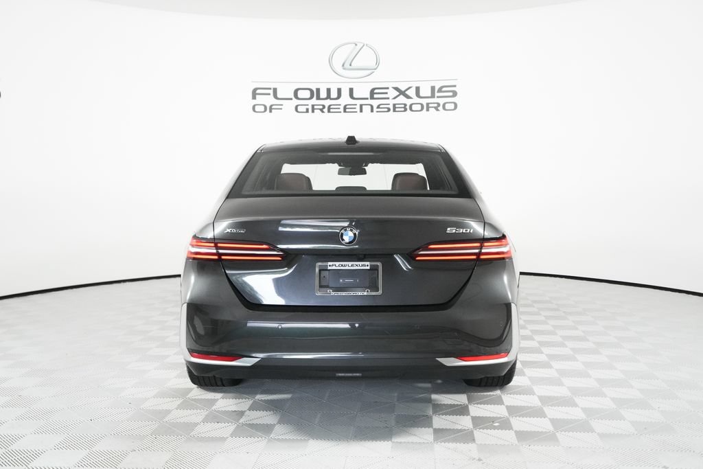 Used 2024 BMW 530i xDrive w/ Premium Package AWD/4WD image 6