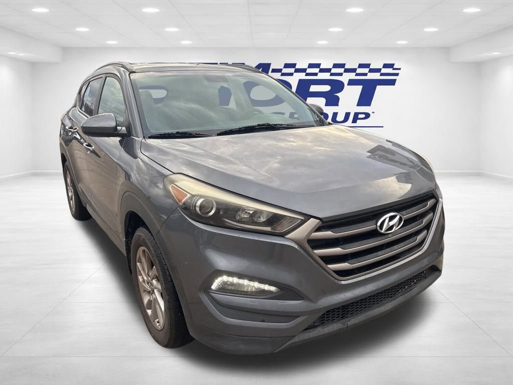 Used 2016 Hyundai Tucson SE w/ Option Group 02 video 3