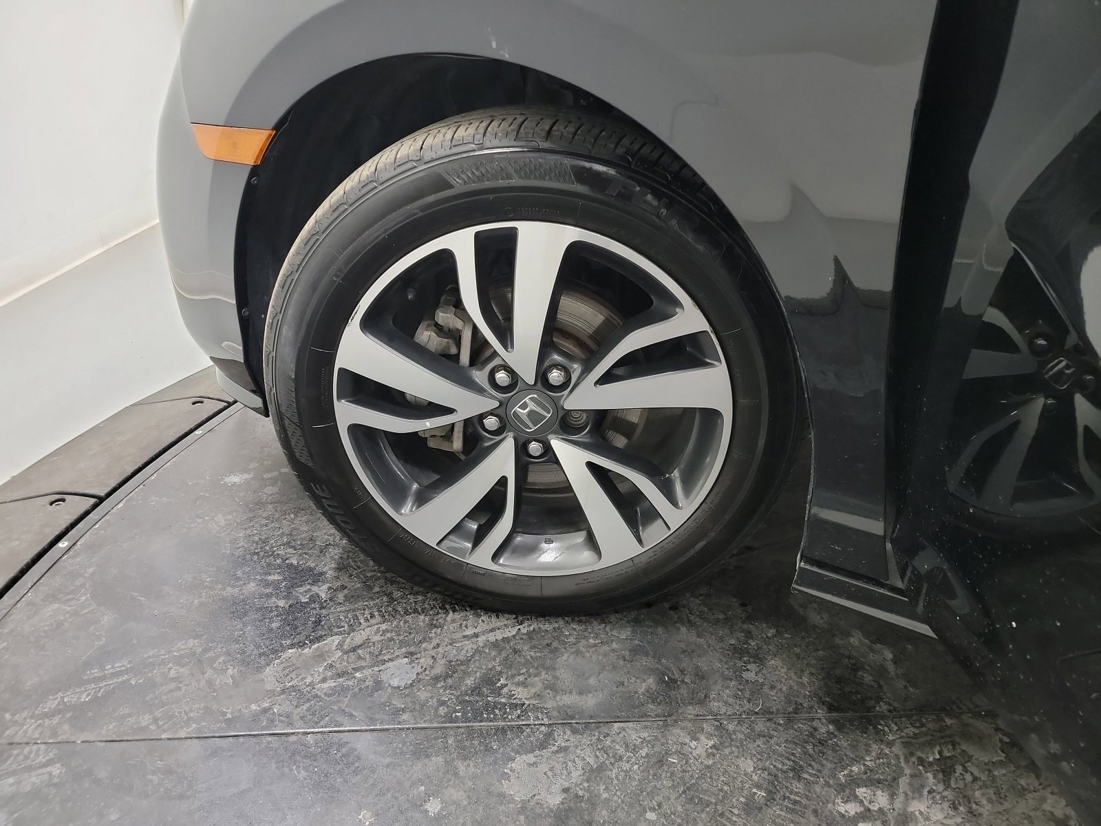 Used 2023 Honda Odyssey Touring image 30