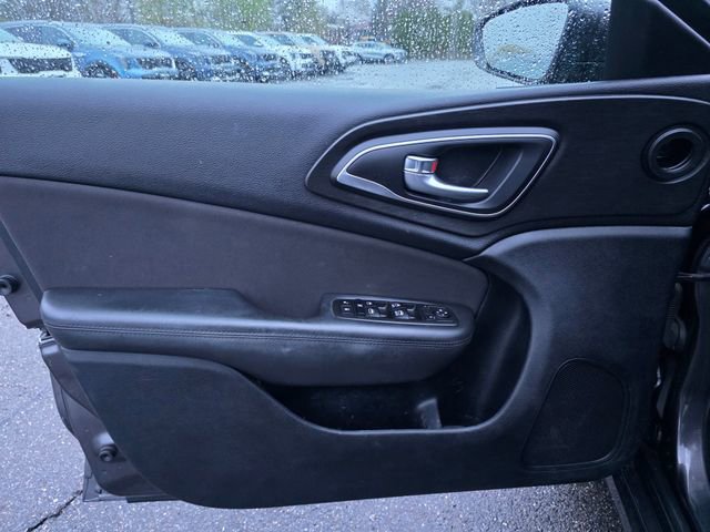 Used 2015 Chrysler 200 Limited w/ Convenience Group FWD image 23