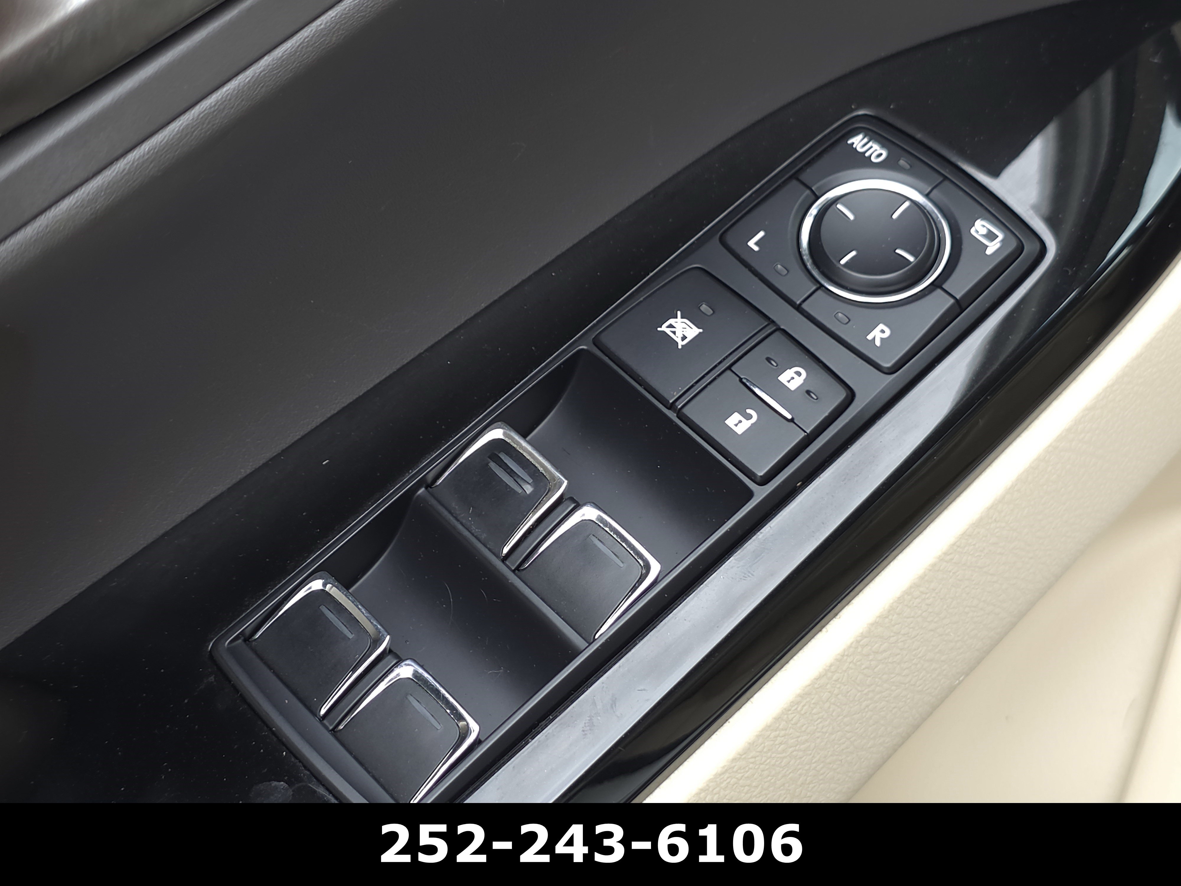 Used 2016 Lexus LX 570 4WD w/ Luxury Package image 30